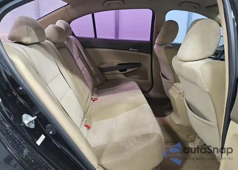 2010 Honda Accord Lx z USA, uszkodzony, nr VIN 1HGCP2E39AA085005